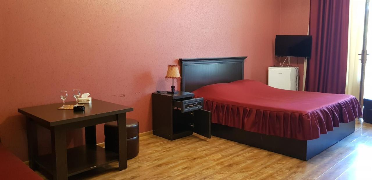 Ruzan Hotel إيجيفان المظهر الخارجي الصورة